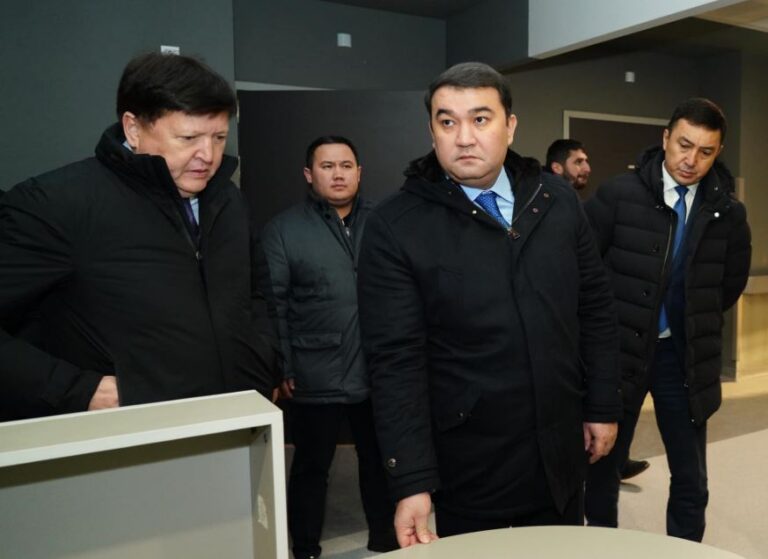 Нұралхан Көшеров Түркістандағы құрылыс алаңдарын аралады