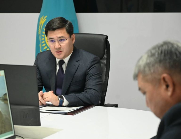 ТҮРКІСТАН: Жетісай ауданының әкімі жауаптыларға тапсырмалар берді
