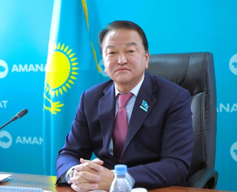 ҚҰРЫЛТАЙ ҚОРЫТЫНДЫСЫ ЖАҢА КЕЗЕҢДІ БАСТАП БЕРДІ